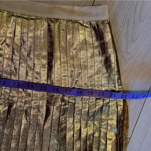 Lewit silk gold metallic pleated skirt - Picture 7 of 11